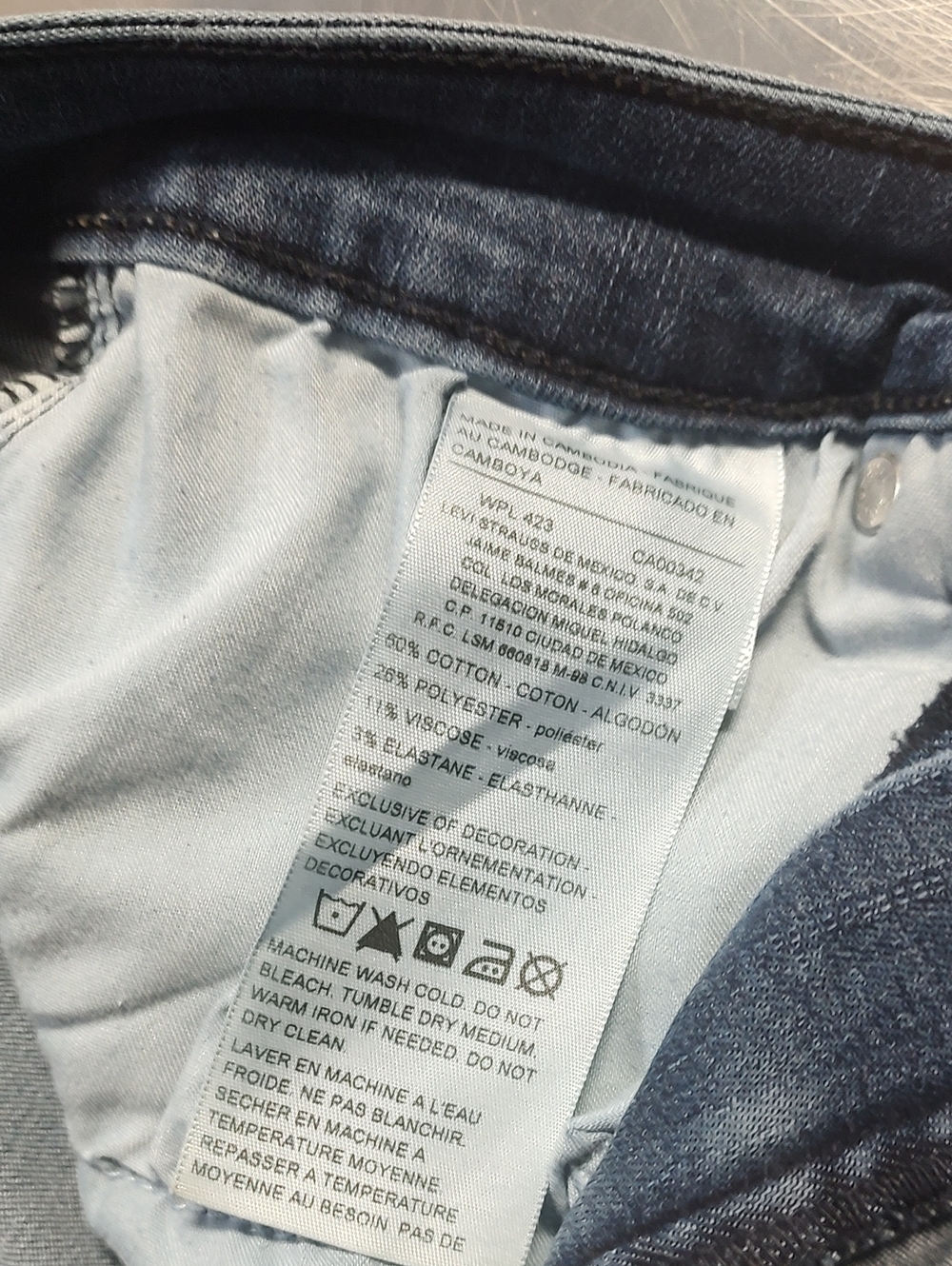 Levi's BlueJean shorts - Picture 10 of 11